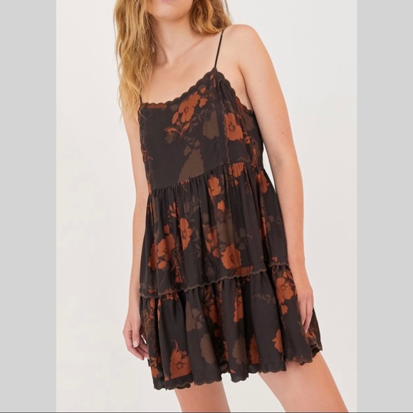 Urban Outfitters Hanna Scallop Babydoll Dress